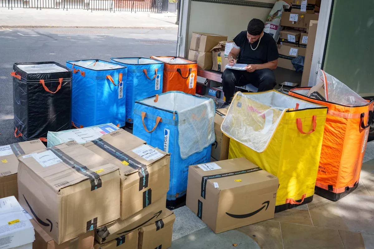 Amazon's Facility Closures: Impact on Workers and the Logistics Landscape Amazon's Facility Closures: Impact on Workers and the Logistics Landscape
