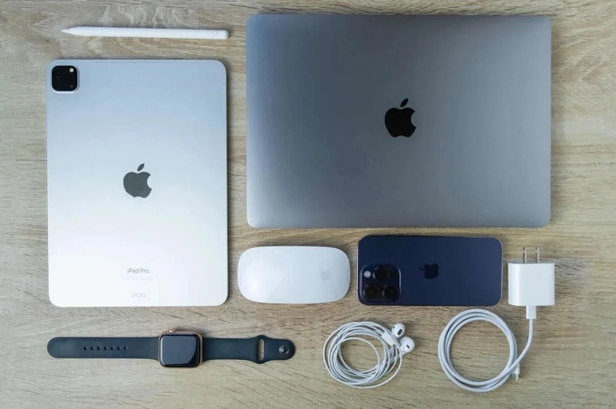 Apple's Robust Cash Flow Fuels Innovation and Robotics Expansion