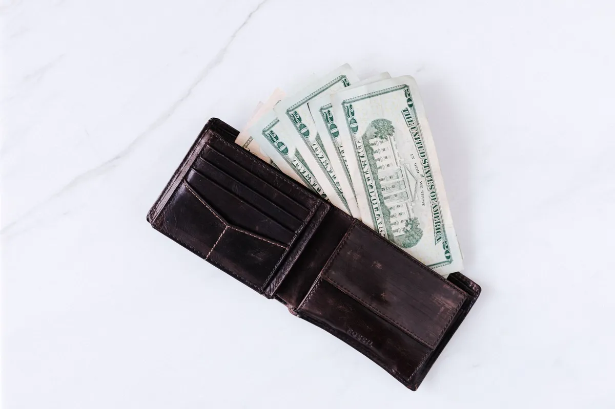 cash in wallet