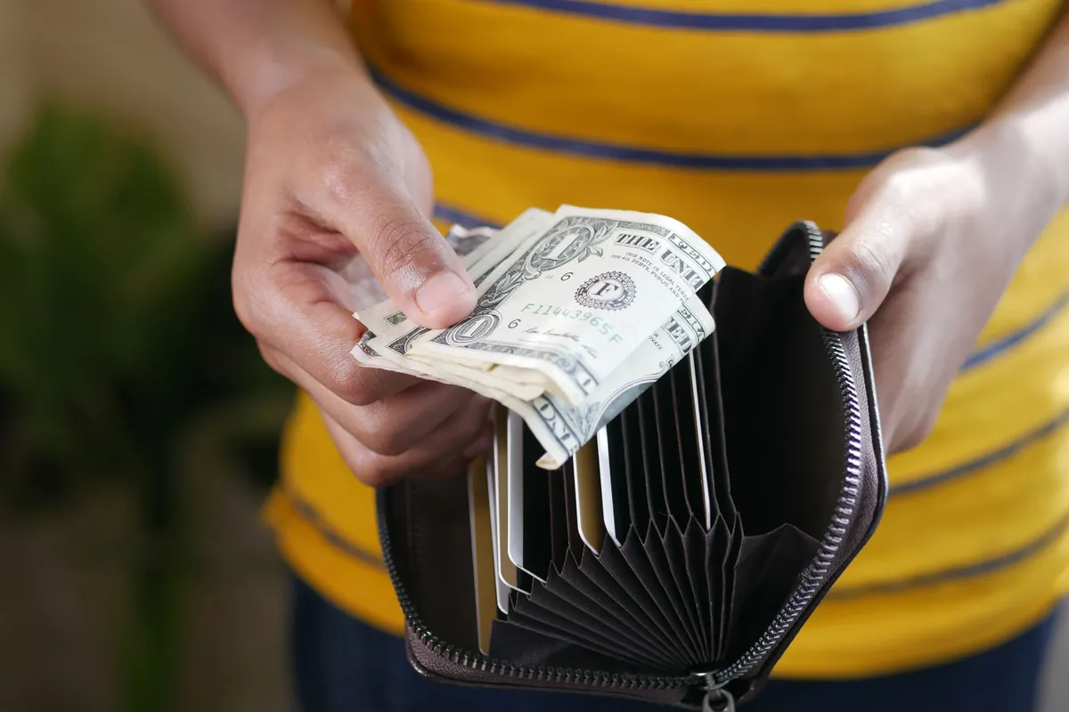 cash safety tips