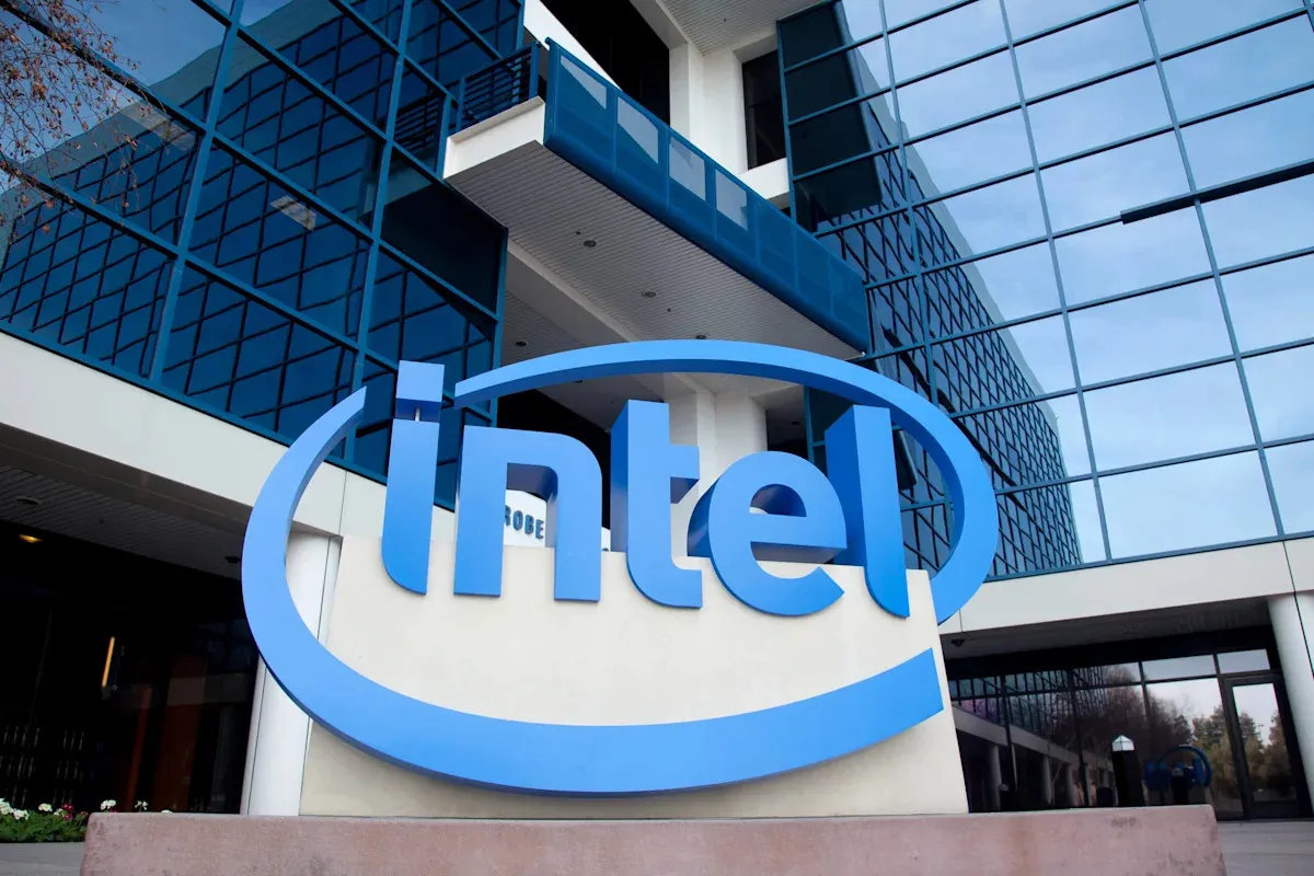 Intel and Google Forge New Alliances in AI-Driven Chip Design