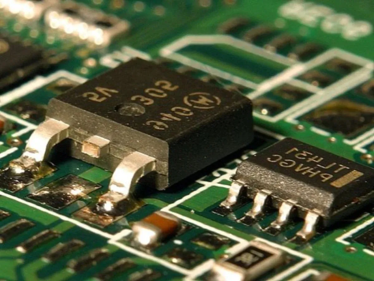 Jim Cramer Highlights Alternatives to Micron Technology's Stock Surge Jim Cramer Highlights Alternatives to Micron Technology's Stock Surge