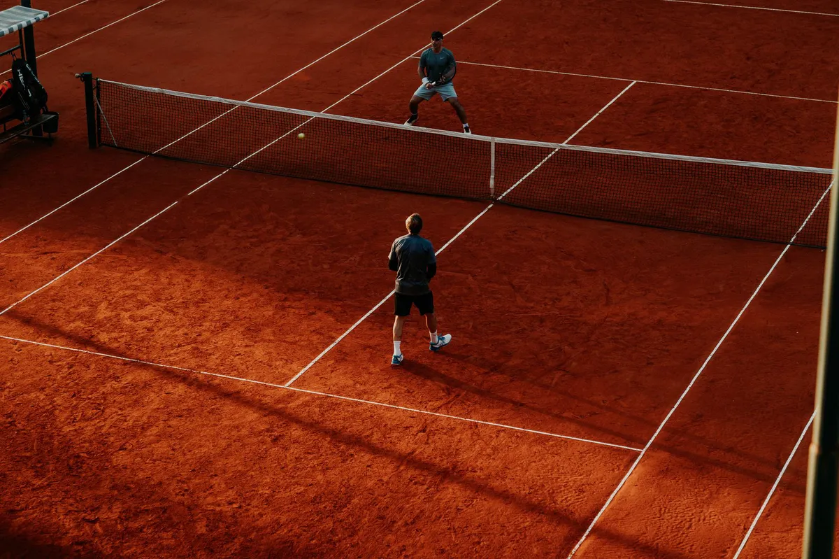 athletic apparel market competition