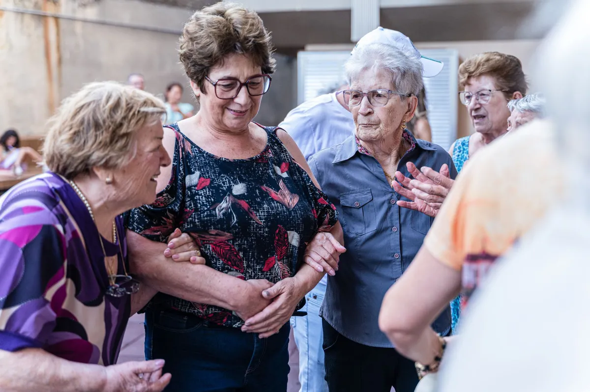 community support group for elderly