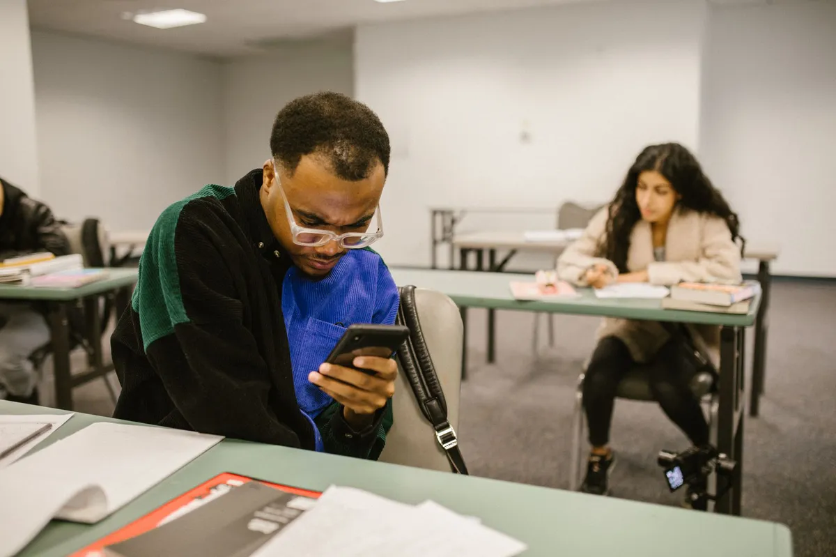 student applying for FAFSA