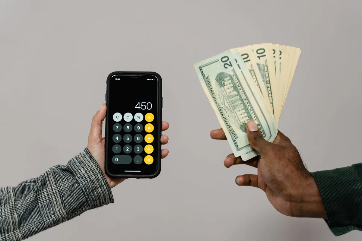 smartphone with budget apps