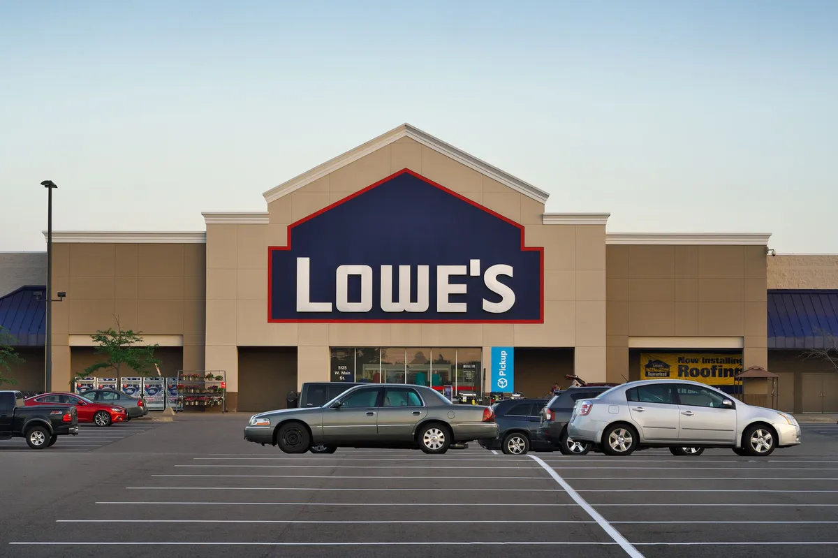 Lowe's store front