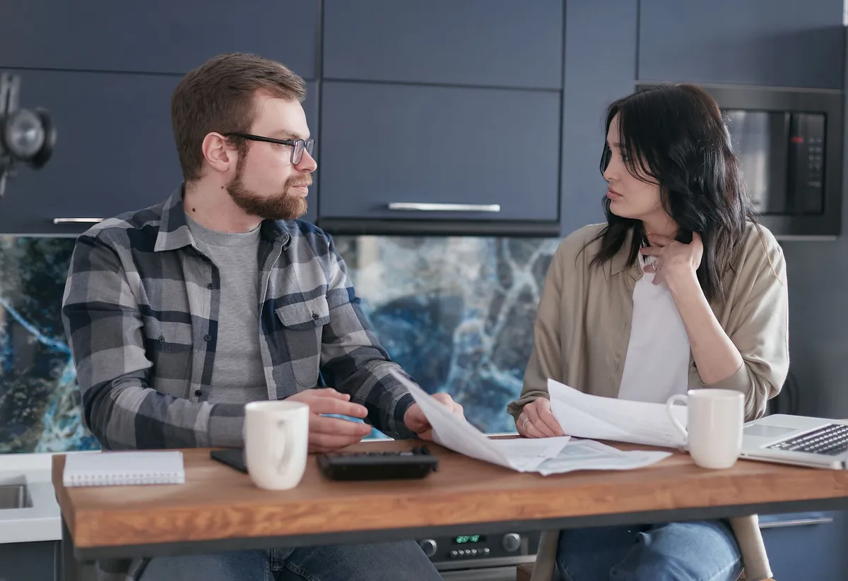 couple discussing finances