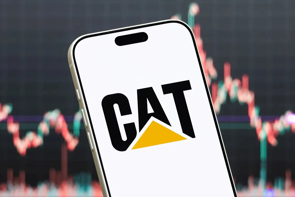 Caterpillar's Record Quarter Fuels 10% Stock Surge