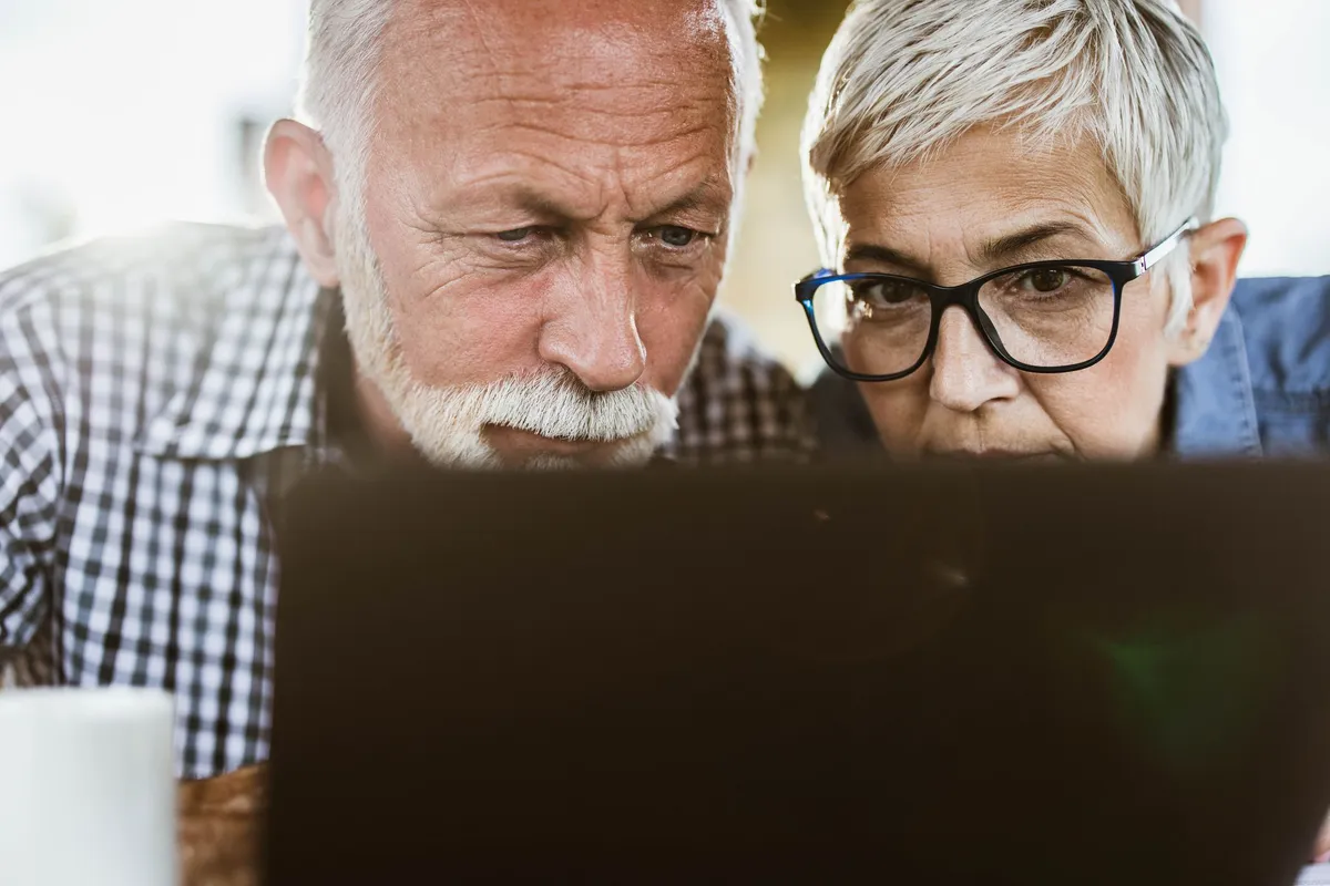 Choosing Between Pension Lump Sum and Monthly Payments: 3 Key Questions Choosing Between Pension Lump Sum and Monthly Payments: 3 Key Questions