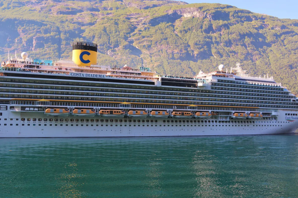 cruise ship interior features