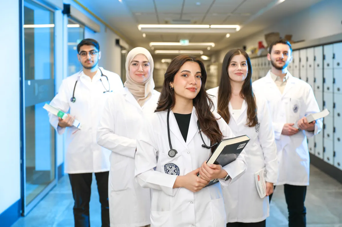 medical students studying