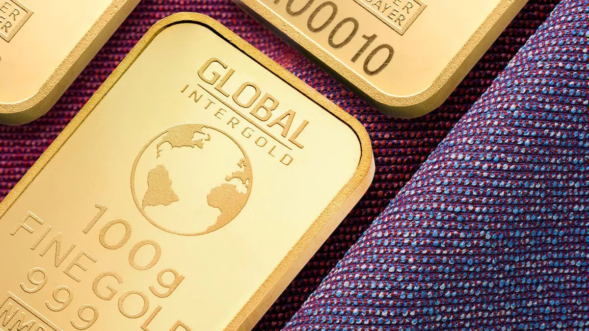 gold investment performance