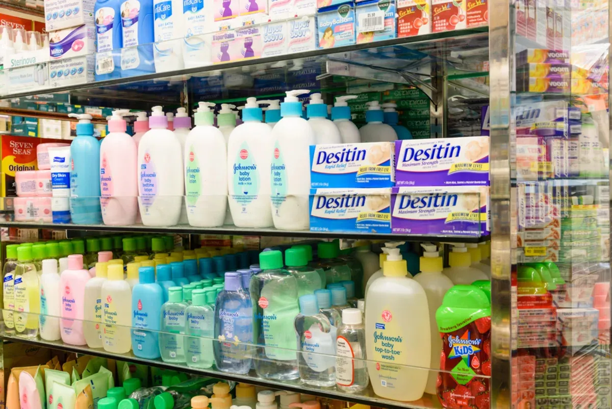 Johnson & Johnson: Navigating Growth Amid Insider Sales and Market Dynamics