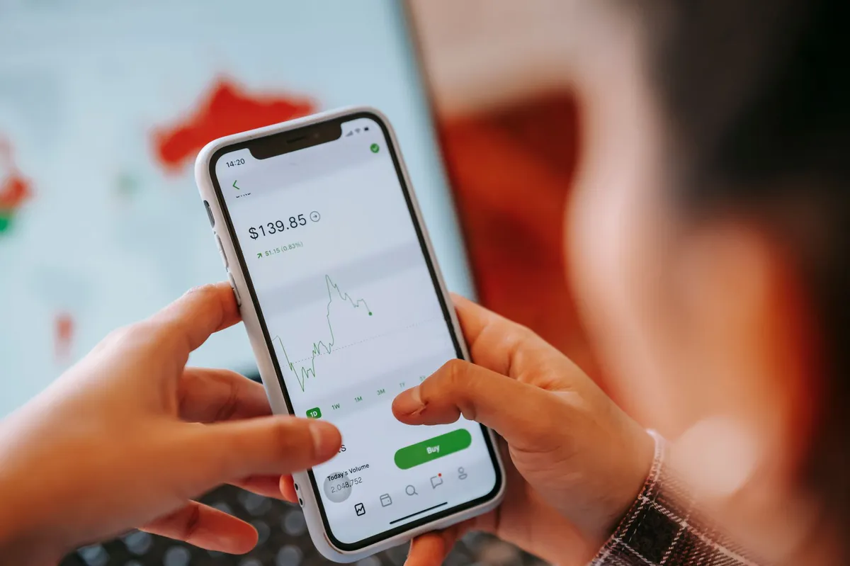 smartphone pricing trends