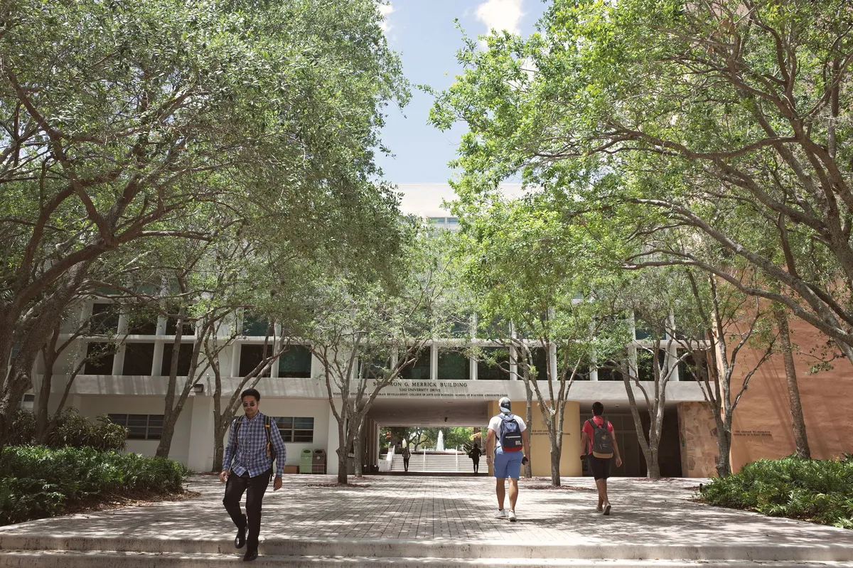 college campus life