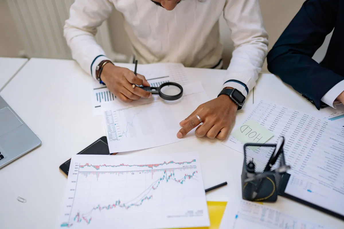 financial analyst working
