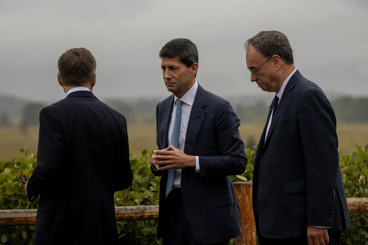 Navigating the Fed's Interest Rate Decision: Impacts and Market Reactions