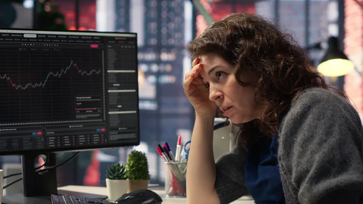 Smart Investments for Your $10,000 in 2026: Insights from Ray Dalio and Bloomberg